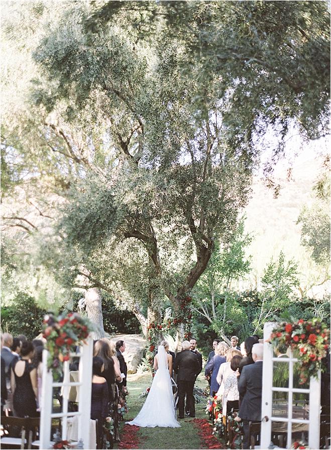 cali wedding, california wedding, bride and groom, wedding inspiration, california venue, wedding gown