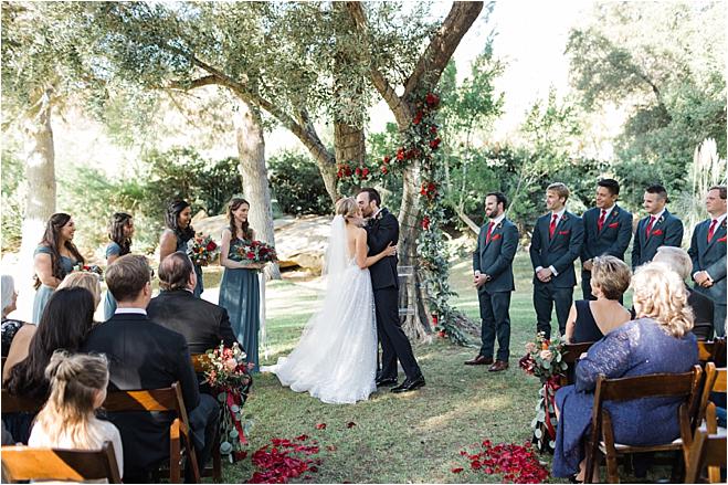 cali wedding, california wedding, bride and groom, wedding inspiration, california venue, wedding gown