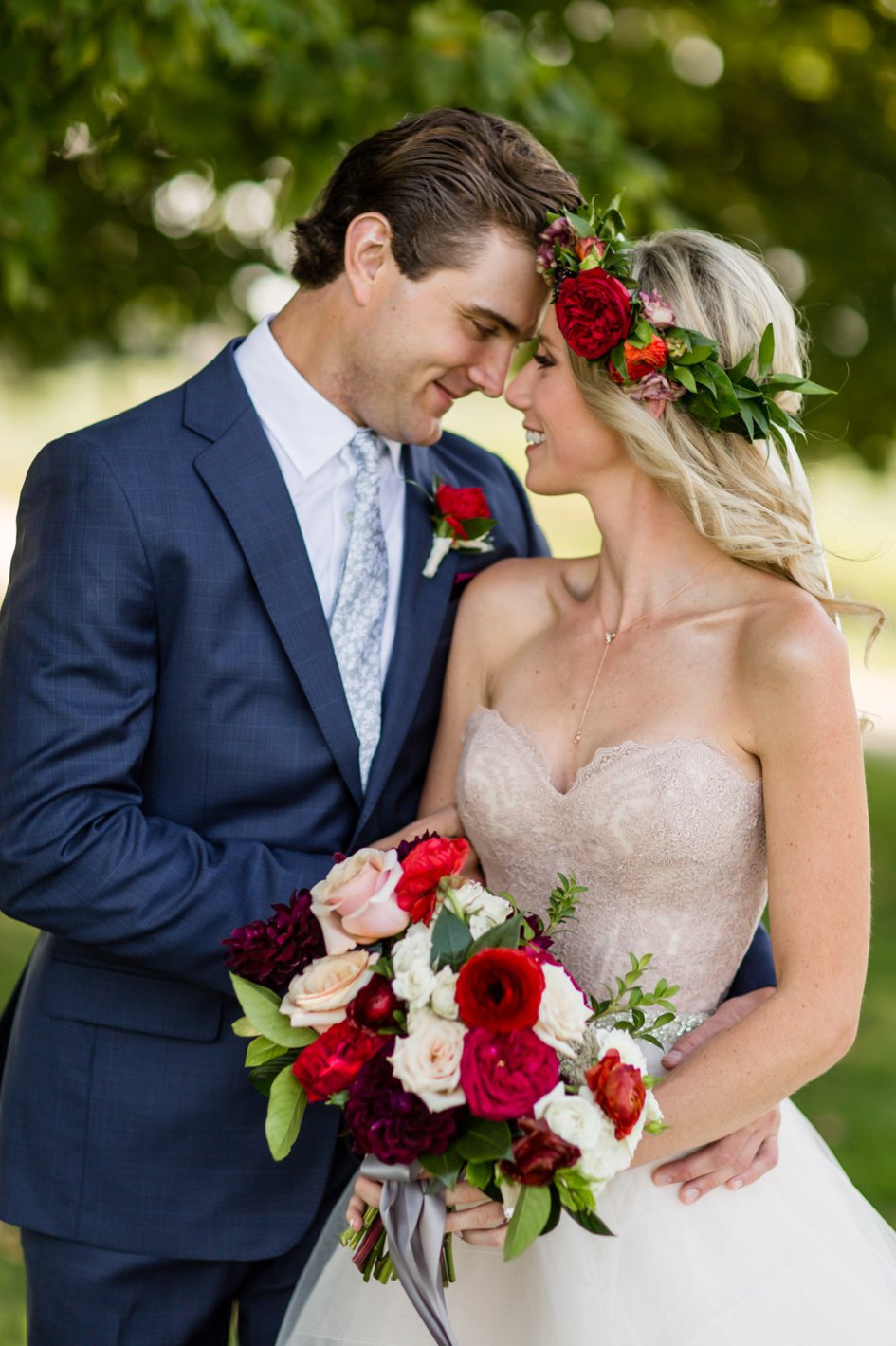 Rustic-Meets-Glam Farm Wedding in Cokato | Minnesota Bride