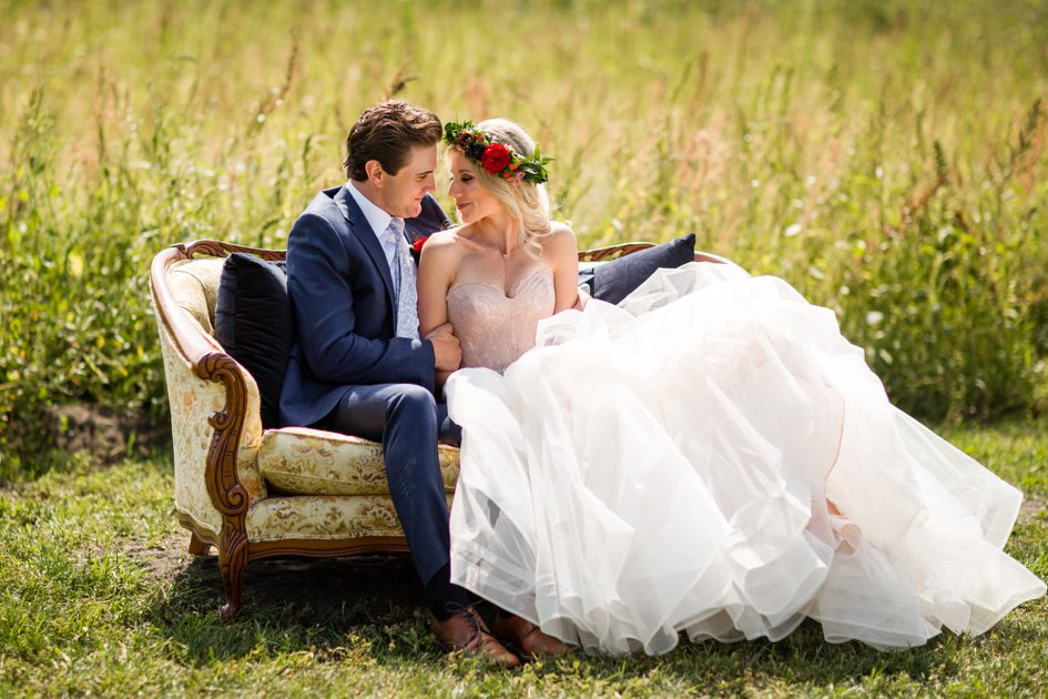 Rustic-Meets-Glam Farm Wedding in Cokato | Minnesota Bride