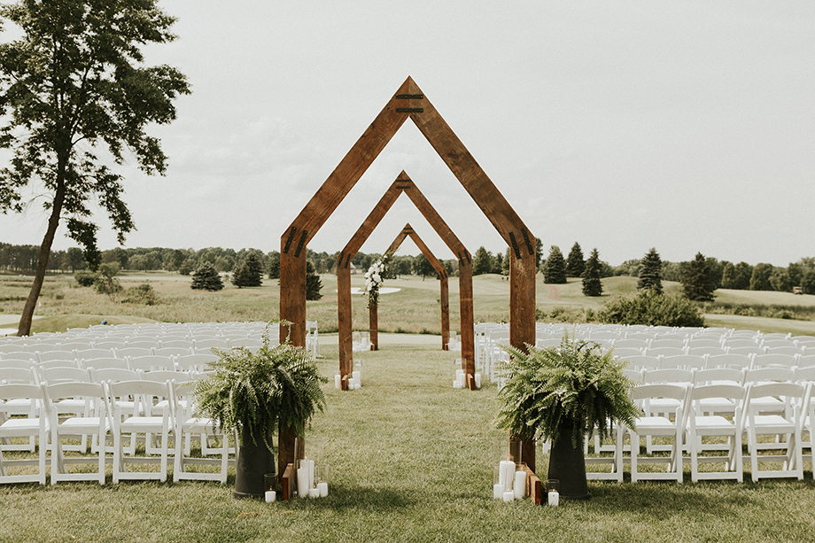 Crisp White Wedding Inspo | Minnesota Bride