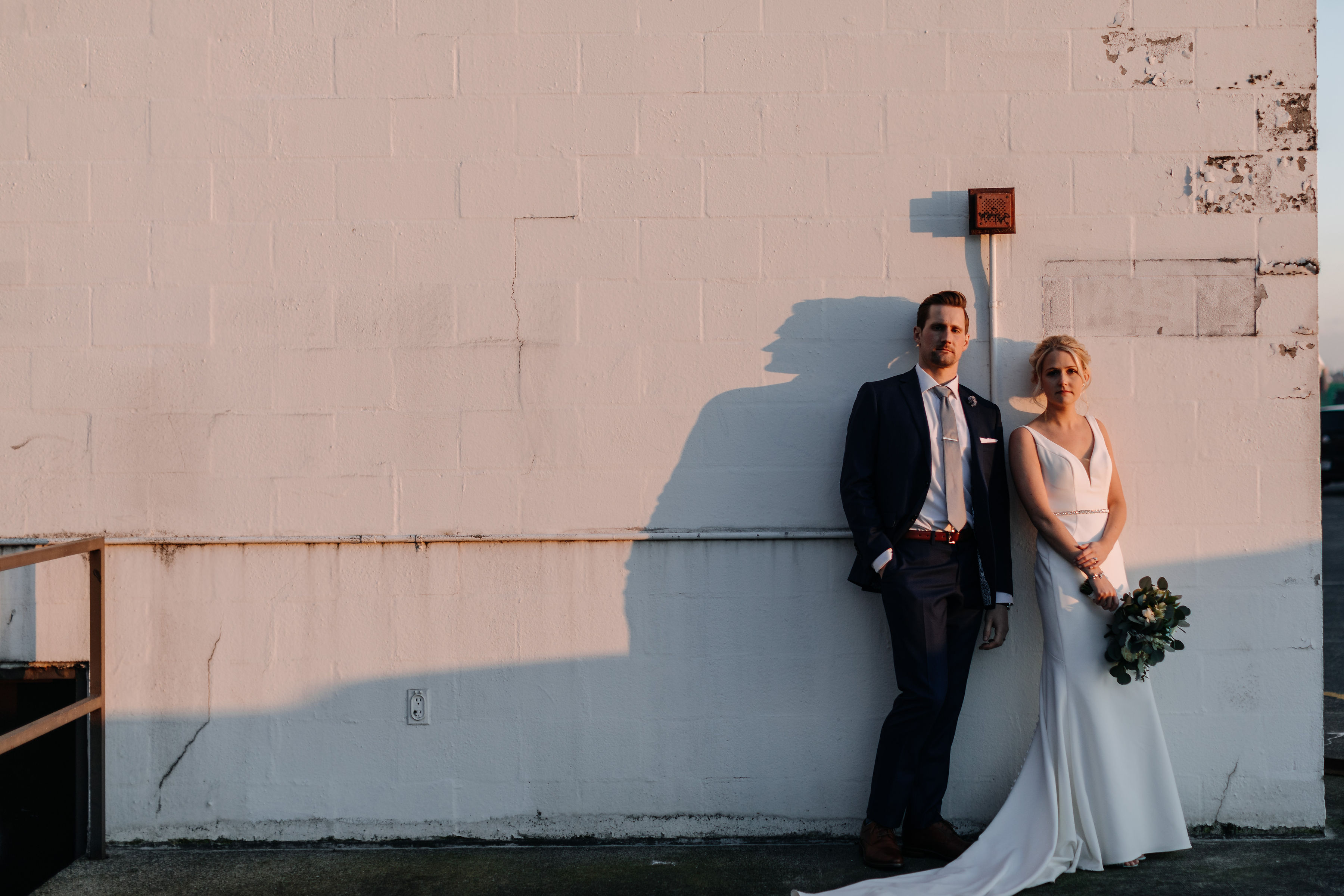 Seattle wedding, Washington wedding, wedding photography, bride and groom, Seattle brides, Washington brides, minimalist wedding, geometric wedding details, gold wedding details, minimalist bridal, neutral wedding, PNW wedding, wedding dress, rooftop wedding, wedding venue