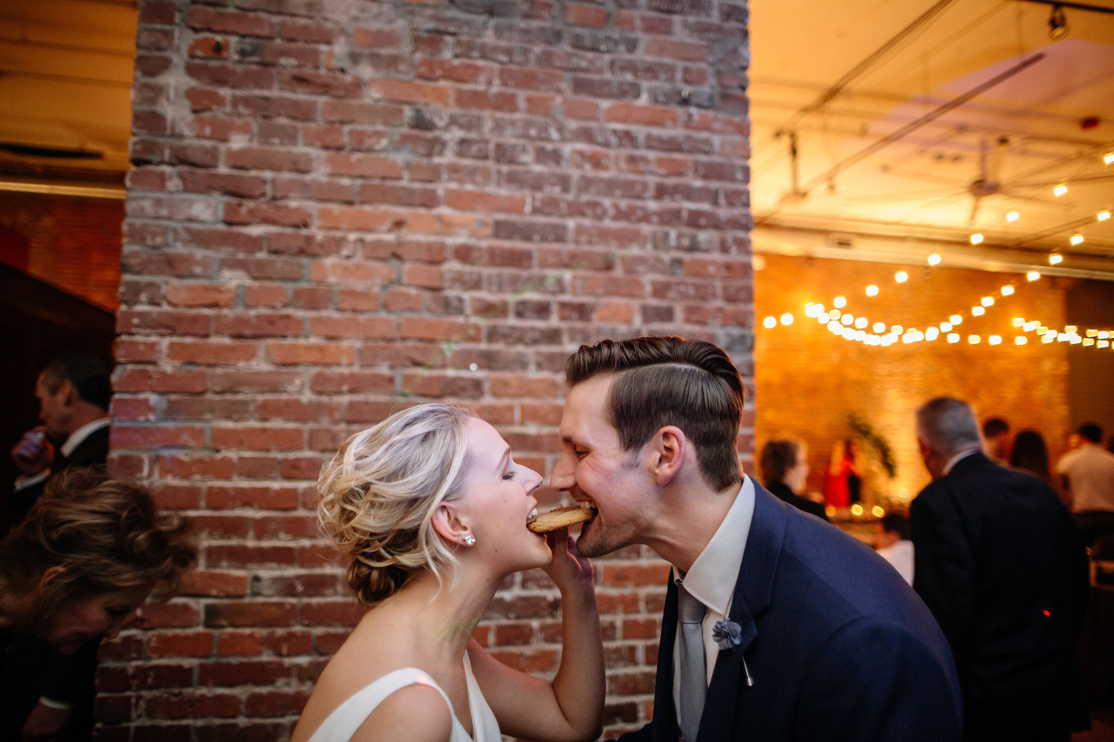 Seattle wedding, Washington wedding, wedding photography, bride and groom, Seattle brides, Washington brides, minimalist wedding, geometric wedding details, gold wedding details, minimalist bridal, neutral wedding, PNW wedding, wedding dress, rooftop wedding, wedding venue, wedding cookies