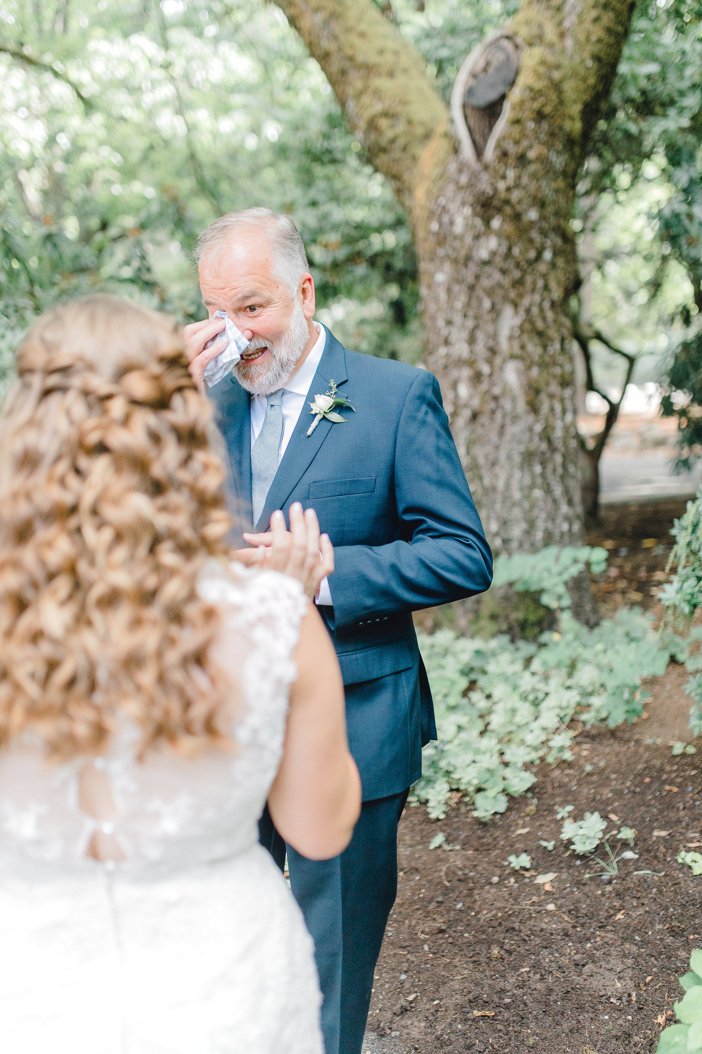 Seattle wedding, Washington wedding, bride and groom, PNW wedding, wedding inspiration, Seattle bride, first look, father daughter first look, dad first look
