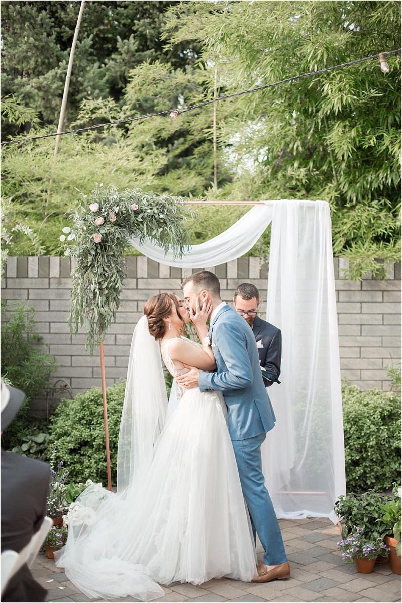 seattle wedding, seattle bride, wedding photography, washington wedding, bride and groom, wedding inspiration