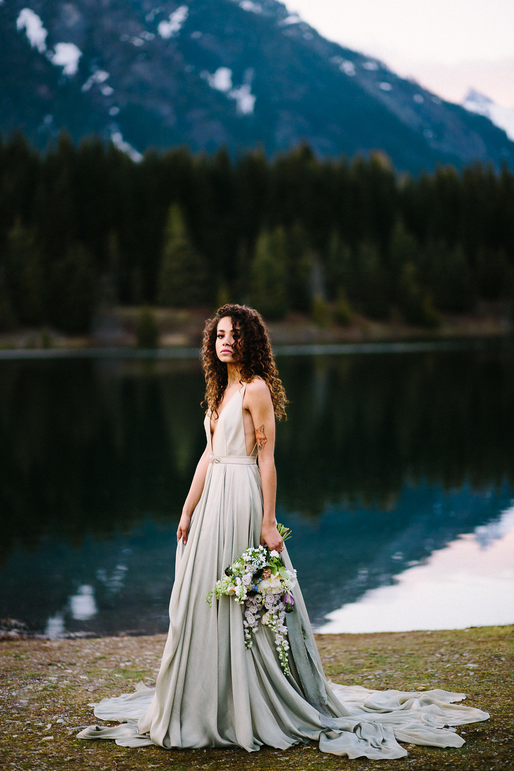 seattle wedding, seattle bride, wedding inspiration, wedding photography, seattle styed shoot, gold creek pond, washington state wedding