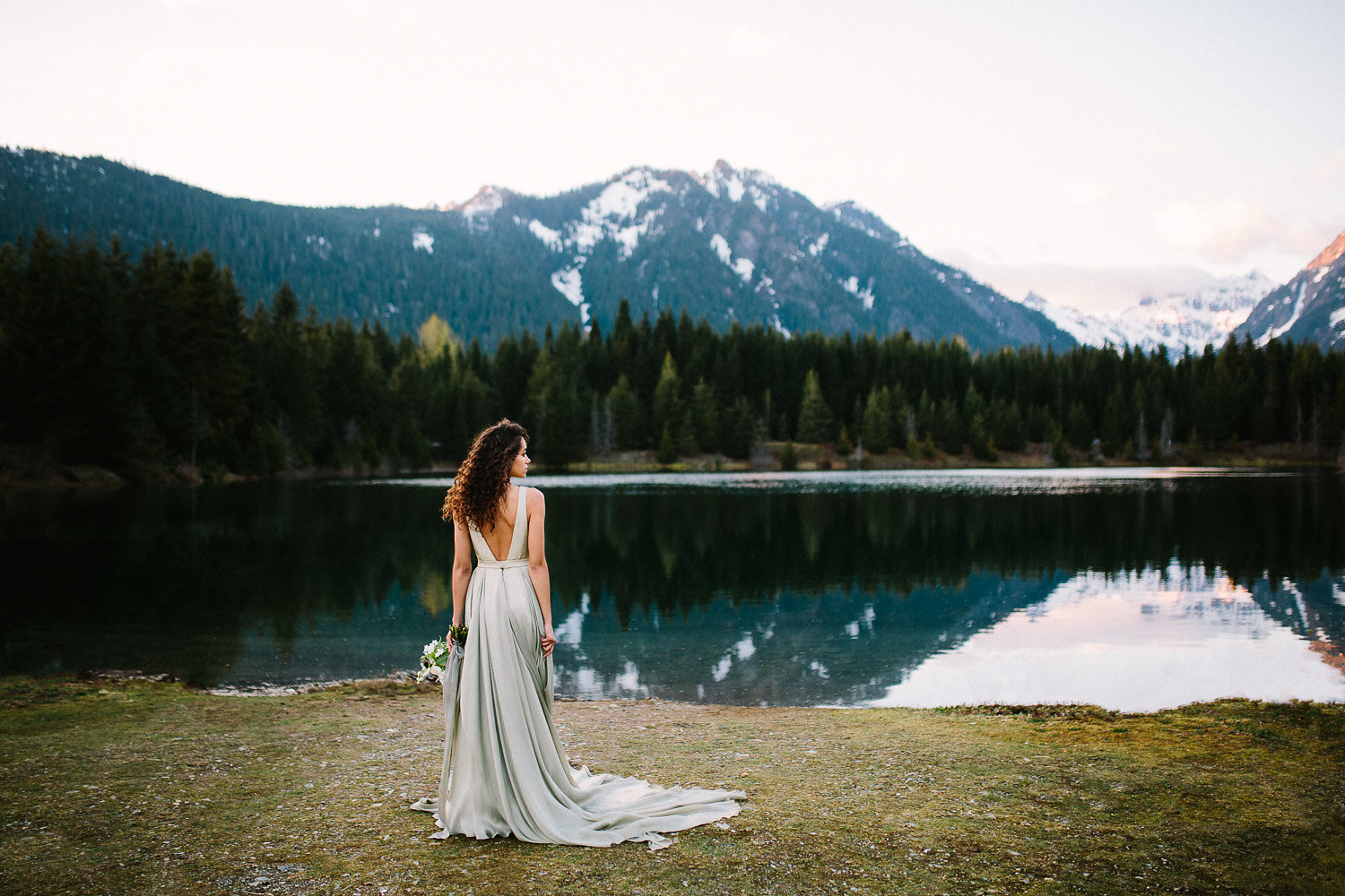 seattle wedding, seattle bride, wedding inspiration, wedding photography, seattle styed shoot, gold creek pond, washington state wedding