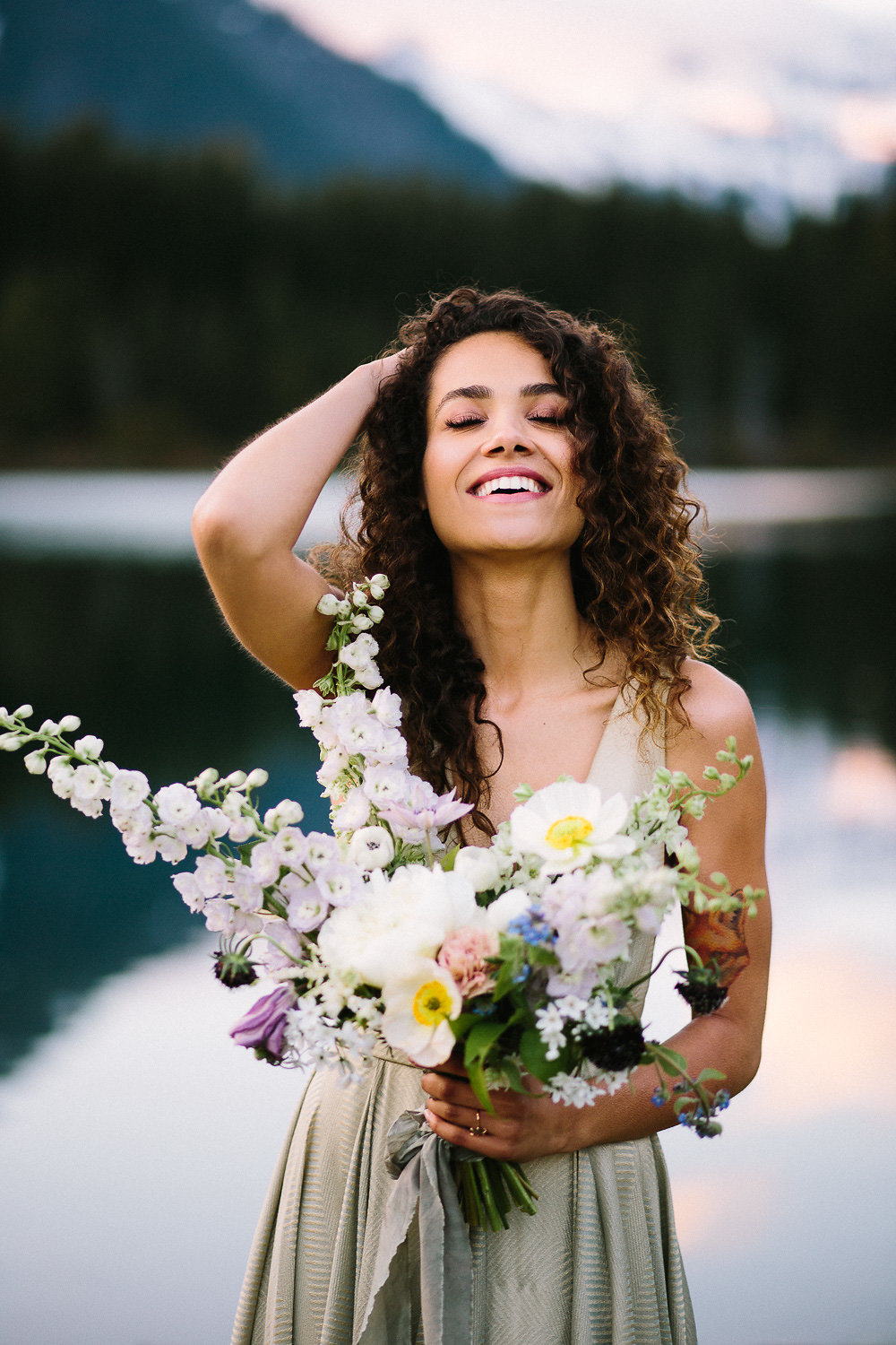 seattle wedding, seattle bride, wedding inspiration, wedding photography, seattle styed shoot, gold creek pond, washington state wedding