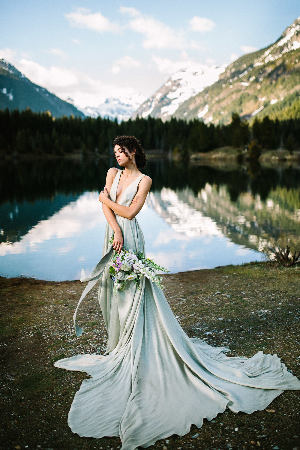 seattle wedding, seattle bride, wedding inspiration, wedding photography, seattle styed shoot, gold creek pond, washington state wedding