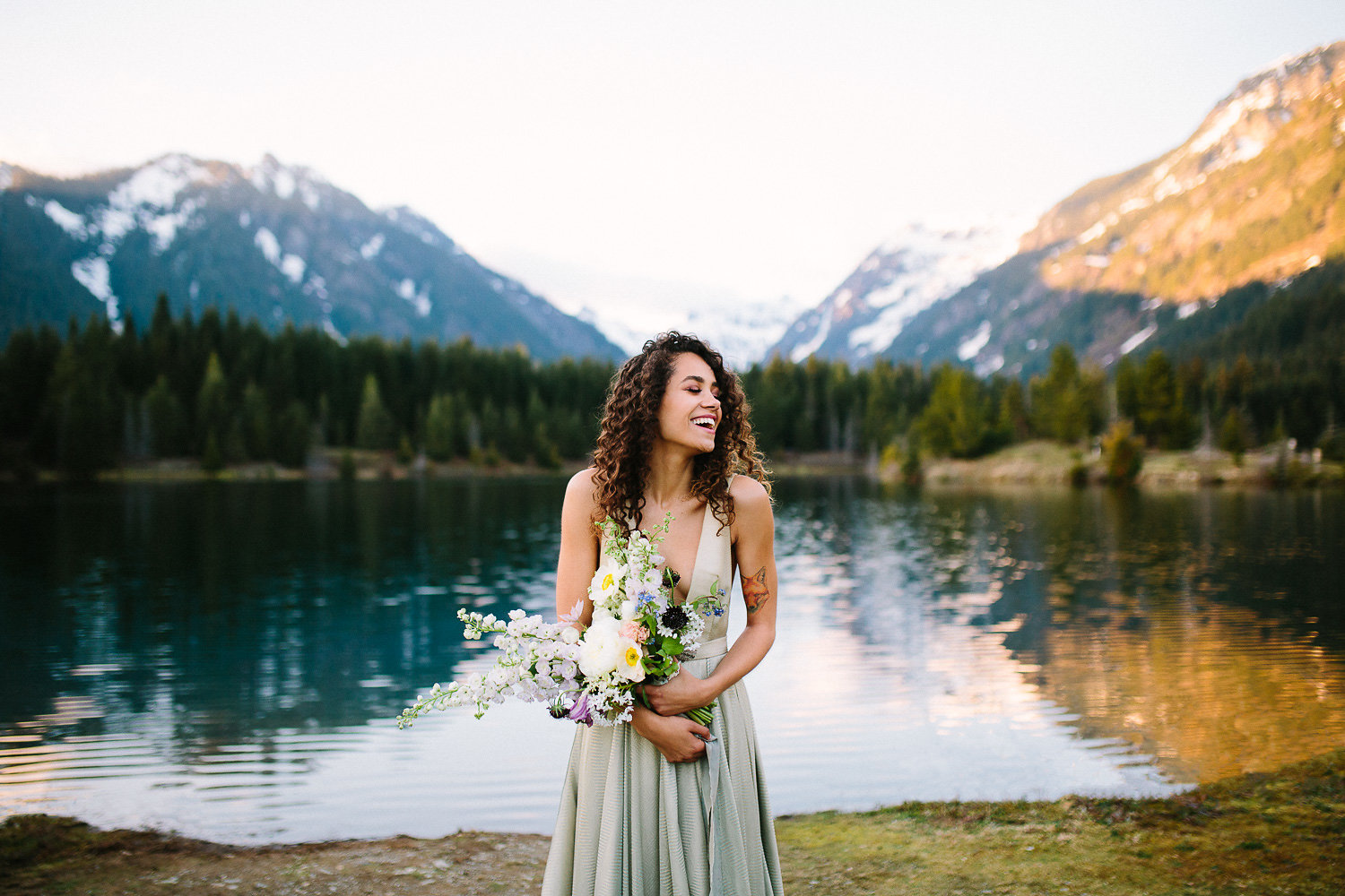 seattle wedding, seattle bride, wedding inspiration, wedding photography, seattle styed shoot, gold creek pond, washington state wedding