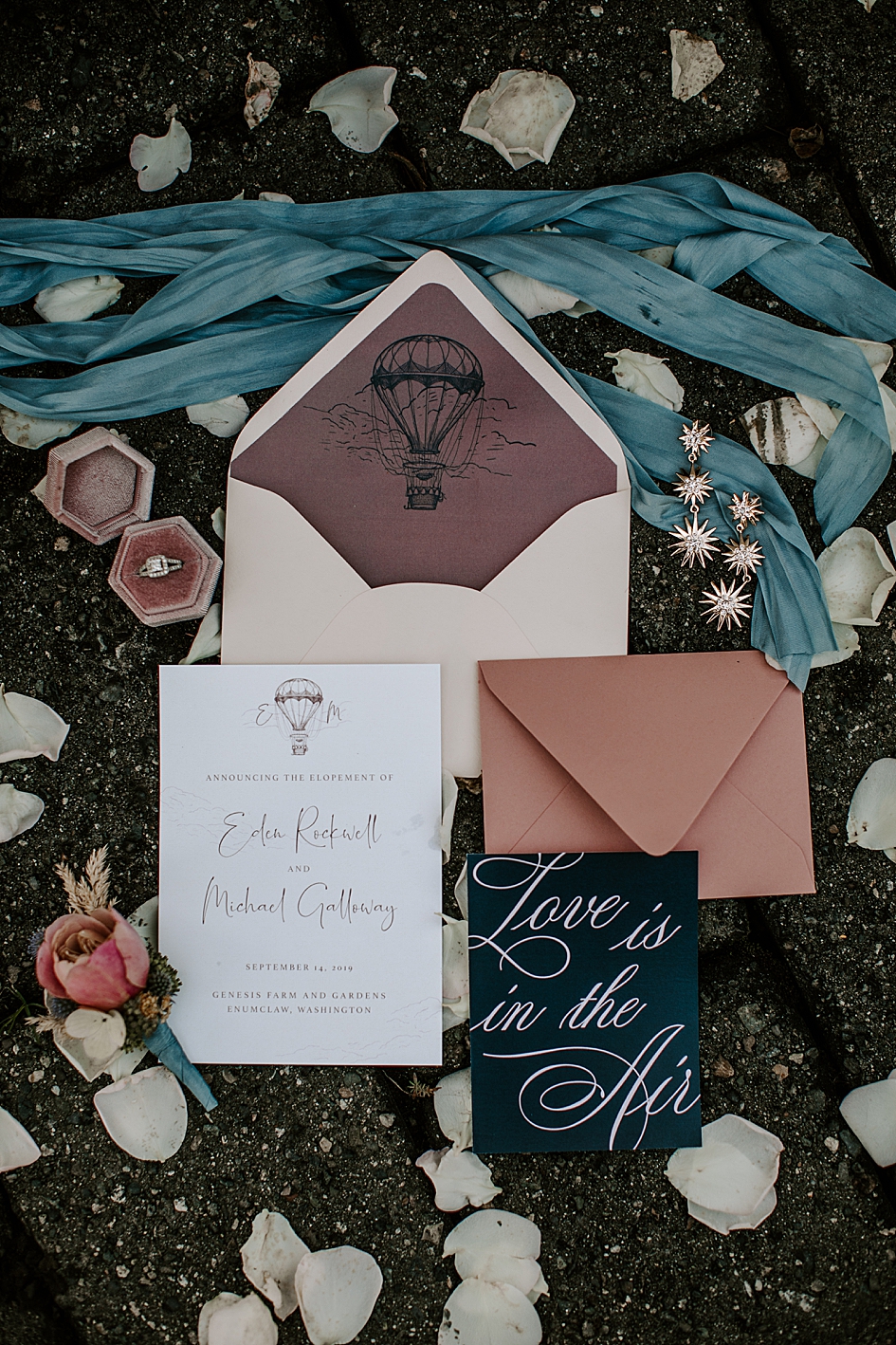 seattle bride, seattle bride magazine, seattle bride inspiration, wedding photographer, hot air balloon, hot air balloon wedding