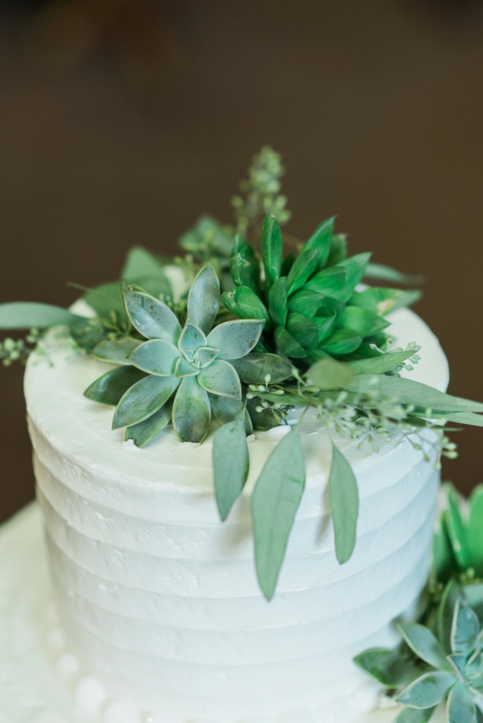 Woodland Backyard Wedding in New Berlin | Wisconsin Bride