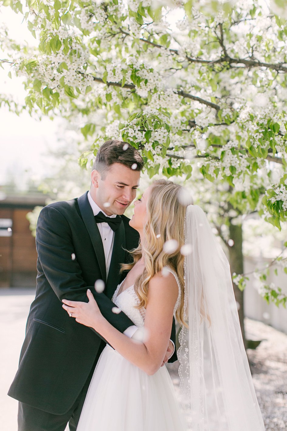 Blush and Gold Wedding at the Milwaukee Art Museum | Wisconsin Bride