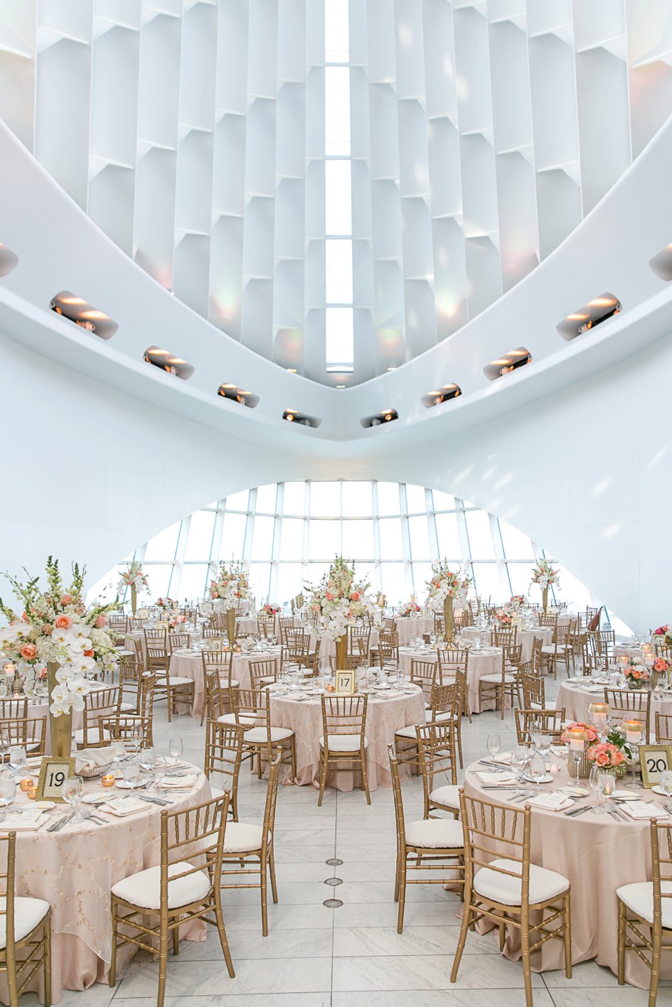 Blush and Gold Wedding at the Milwaukee Art Museum | Wisconsin Bride