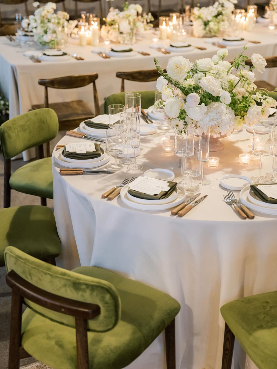 Photo by Ellie Koleen with Brooke Nicole Events and Avenue Twelve