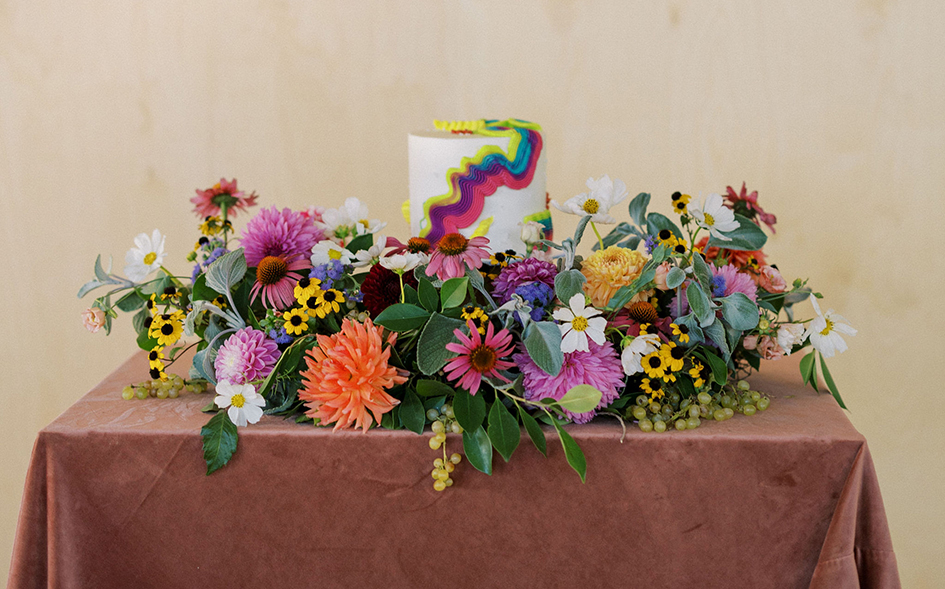 Justine Grace Photography; Florals by Urban Desert Flora, Cake by Aly Bakes Cakes