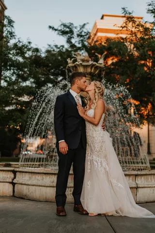 Savannah Steiger Photography courtesy of The Cargill Room at the Waterfront La Crosse