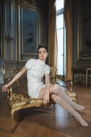 Model Shows off Bella Belle's New Collection of Shoes