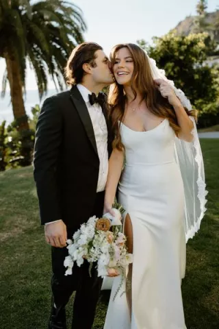 Sarah and Anthony at their California-cool Wedding Day at Bel-Air Bay Club