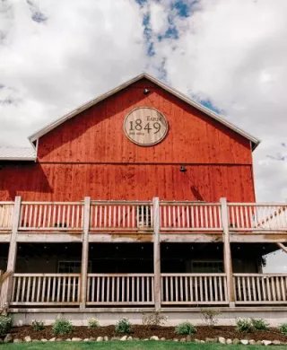 Recently Renovated Farm 1849 Venue in Wisconsin