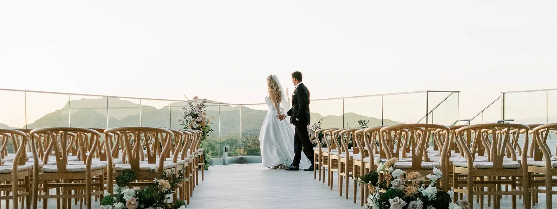 Desert Oasis: Modern Sophistication Meets Whimsy in Styled Shoot at Caesars Republic Rooftop