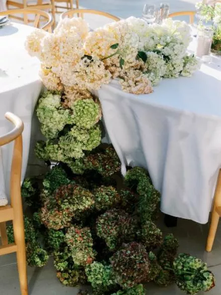 Desert Oasis: Modern Sophistication Meets Whimsy in Styled Shoot at Caesars Republic Rooftop