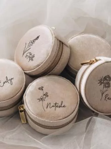 Embroidered jewelry holders via etsy 